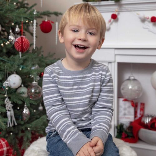 ChristmasSession-038(Retouched)-001(8x10)